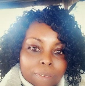 Meet your Posher, Yvette